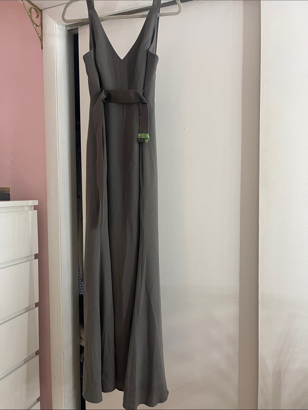Vera Wang Charcoal Gray V-Neck Maxi Dress with Waist Sash